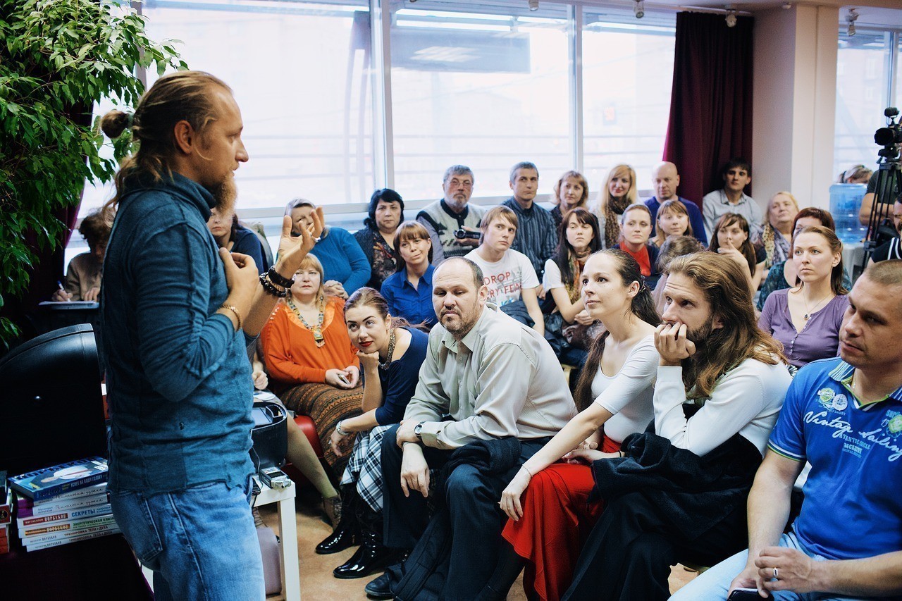 Дмитрий Троцкий: «Хочешь быть счастливым, будь им. И никакой инструкции не прилагается…» Дмитрий Троцкий: «Хочешь быть счастливым, будь им. И никакой инструкции не прилагается…»