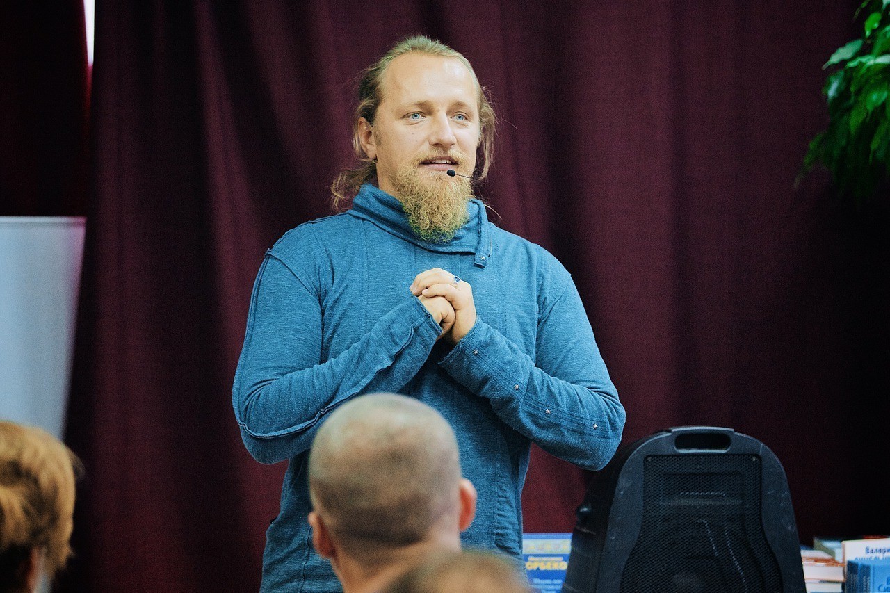 Дмитрий Троцкий: «Хочешь быть счастливым, будь им. И никакой инструкции не прилагается…» Дмитрий Троцкий: «Хочешь быть счастливым, будь им. И никакой инструкции не прилагается…»