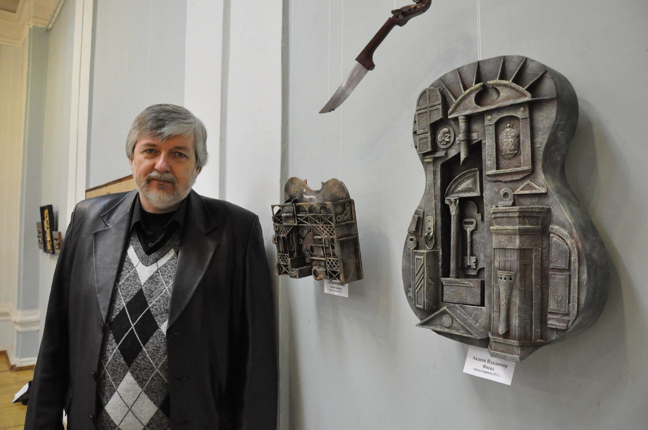 Владимир Авдеев: о «Соло на погибшем инструменте», кривом мизинце и гитаре, которую отнял у бездомного 
